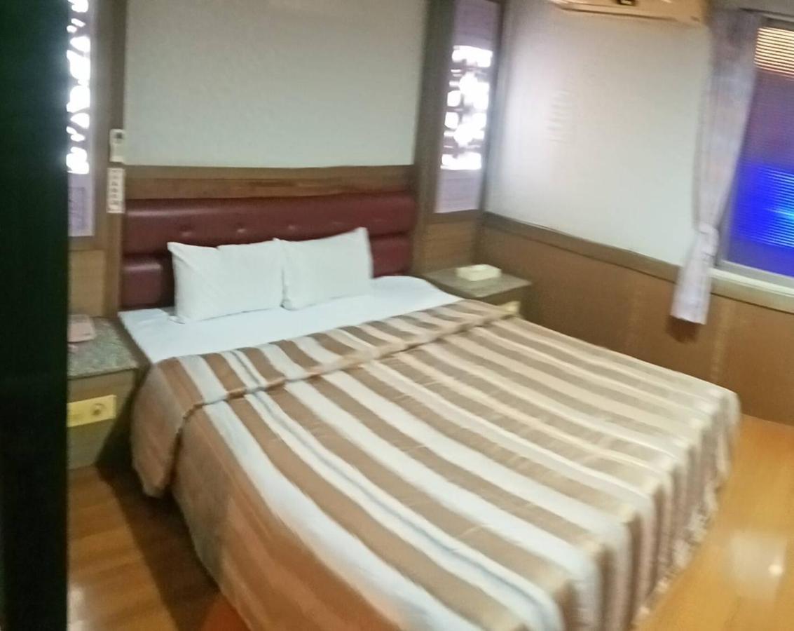 Love Boat Motel Chaozhou Exterior foto